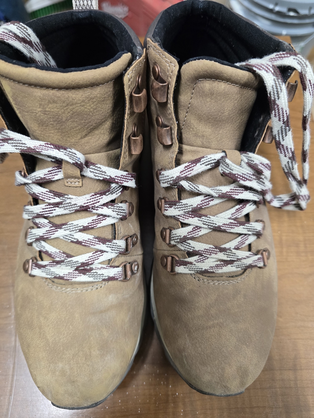 Womens Merrell Hiking Boots Size 8